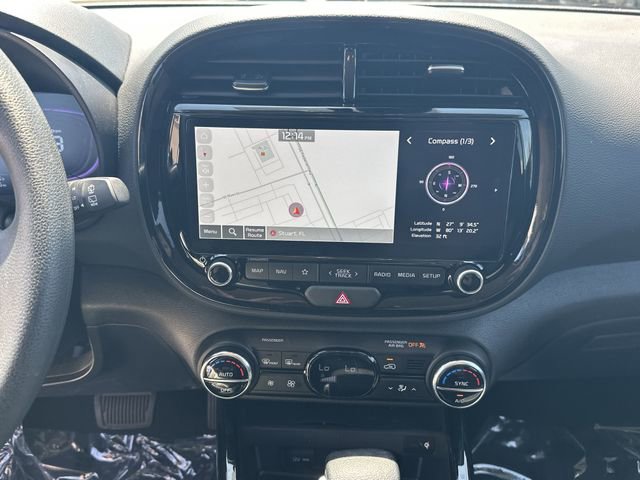 Used 2025 Kia Soul S FWD image 24