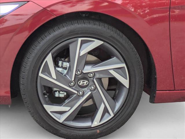 New 2025 Hyundai Elantra Limited image 11