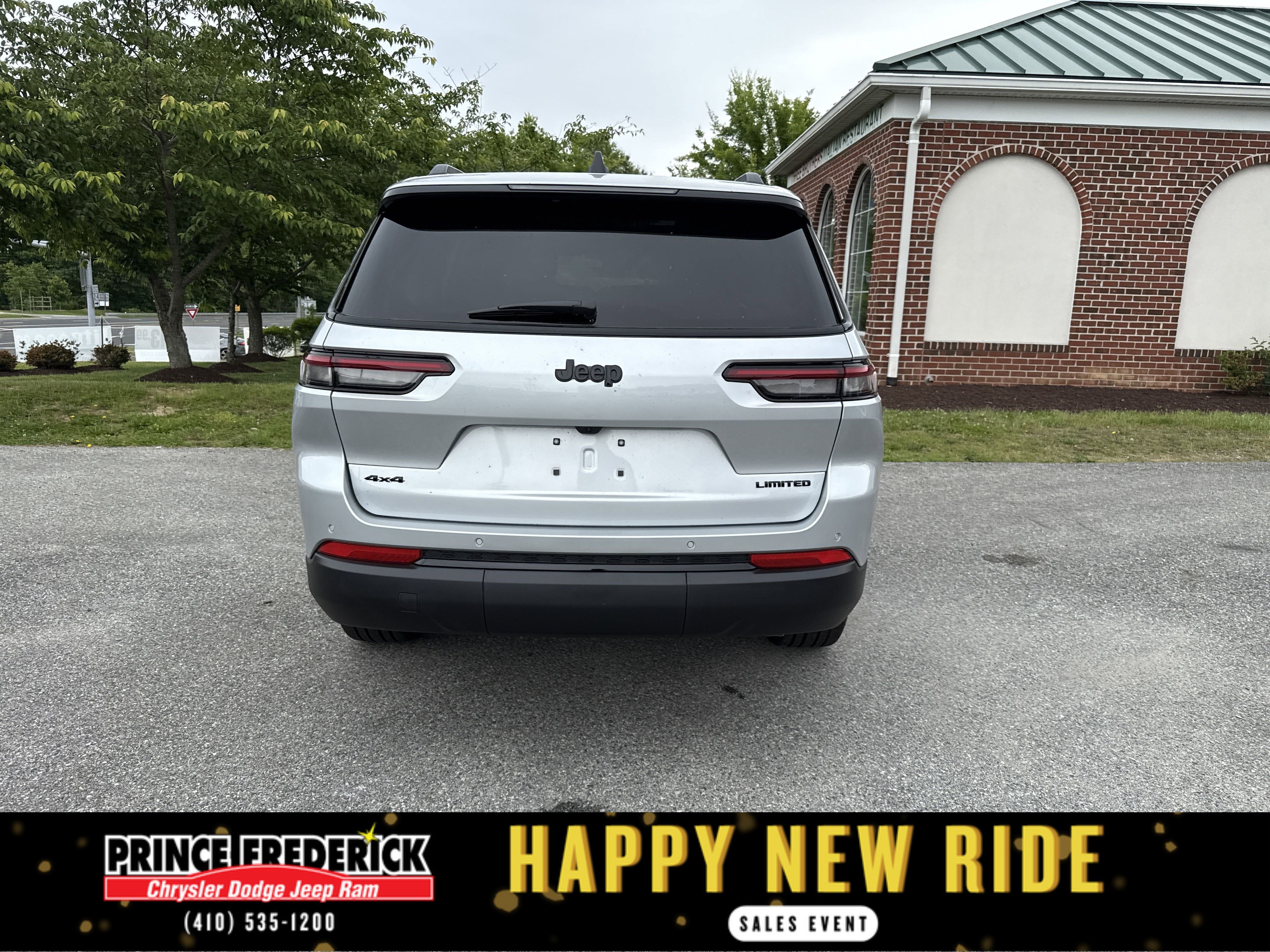 New 2025 Jeep Grand Cherokee L Limited w/ Black Appearance Package image 4