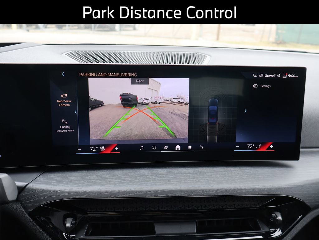 New 2026 BMW 330i xDrive Sedan w/ Premium Package AWD/4WD image 27