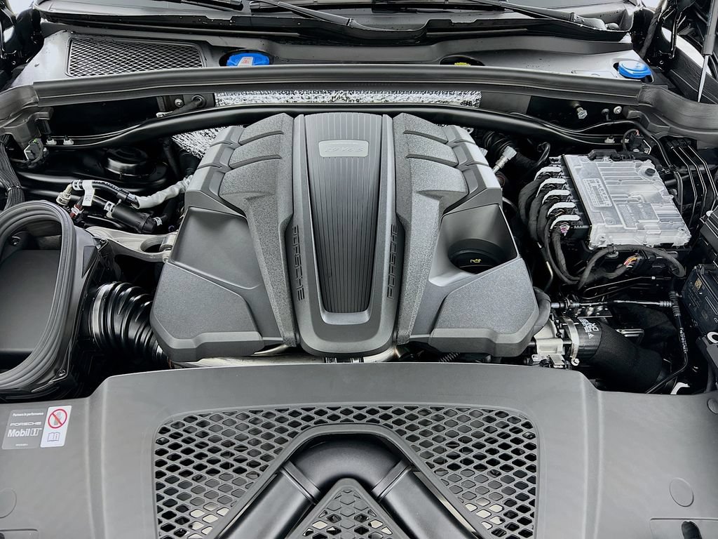 New 2026 Porsche Macan S AWD/4WD image 32