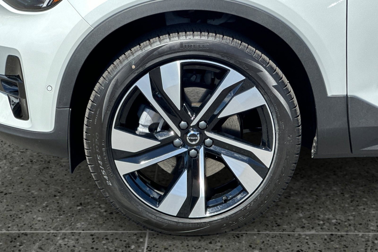 New 2026 Volvo XC40 B5 Ultra w/ Protection Package Premier image 11