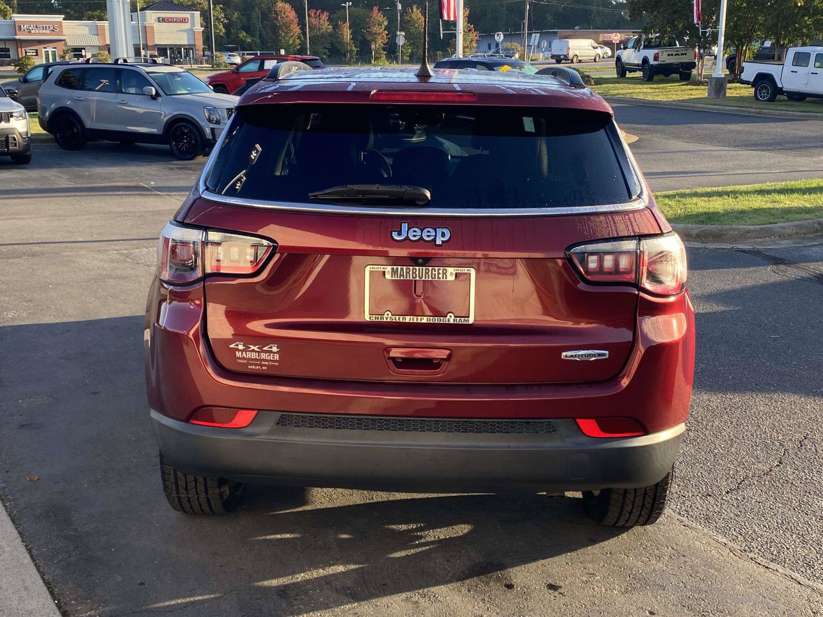 Used 2022 Jeep Compass Latitude AWD/4WD image 8