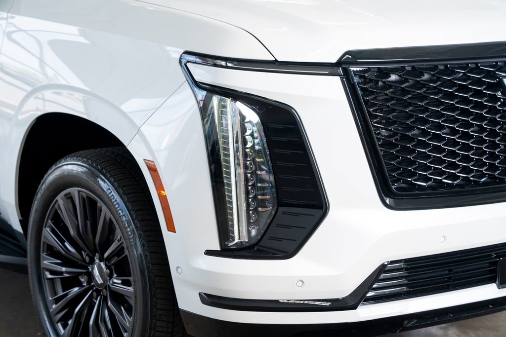 Used 2025 Cadillac Escalade ESV Sport w/ LPO, ONYX Package image 17