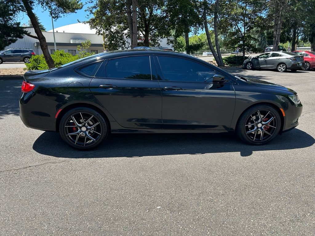 Used 2016 Chrysler 200 S FWD image 6