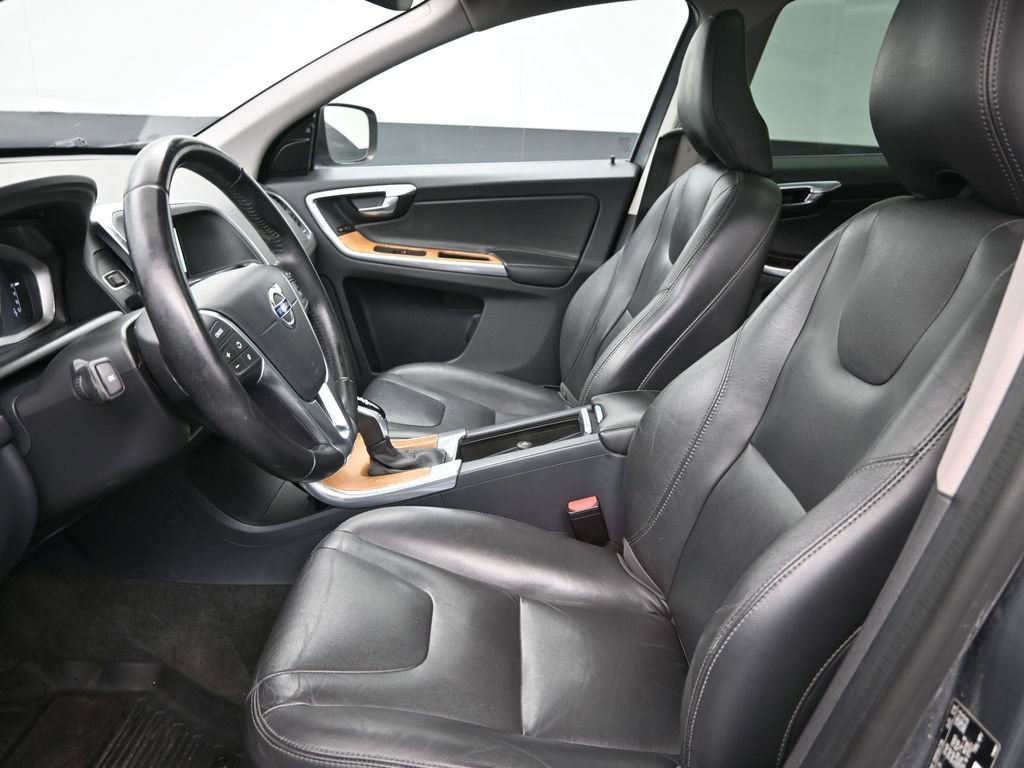 Used 2017 Volvo XC60 T5 Inscription w/ Preferred Option Package image 25