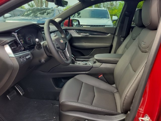 New 2026 Cadillac XT5 Premium Luxury w/ LPO, ONYX Package AWD/4WD image 7