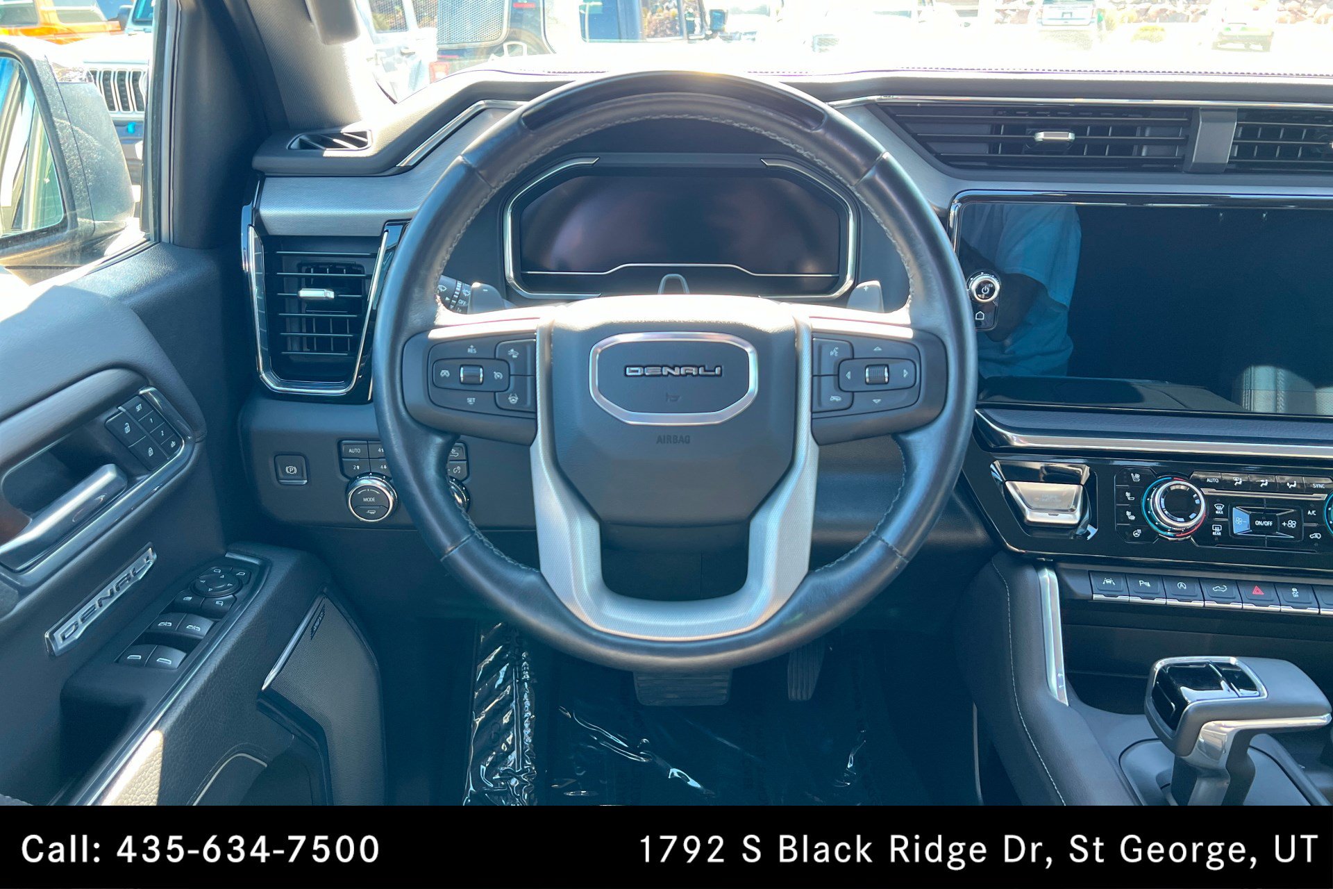 Used 2025 GMC Sierra 1500 Denali AWD/4WD image 12