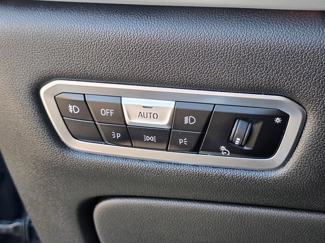Used 2021 BMW X7 xDrive40i w/ Premium Package AWD/4WD image 48