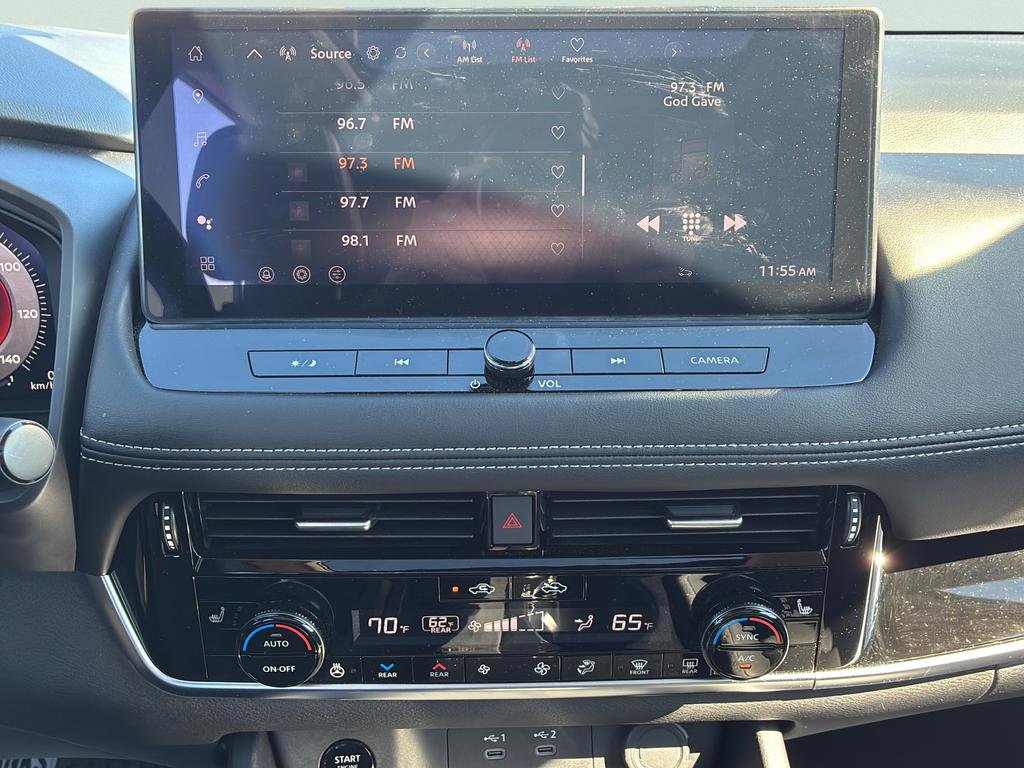 Used 2025 Nissan Rogue SL w/ Tech Package image 26