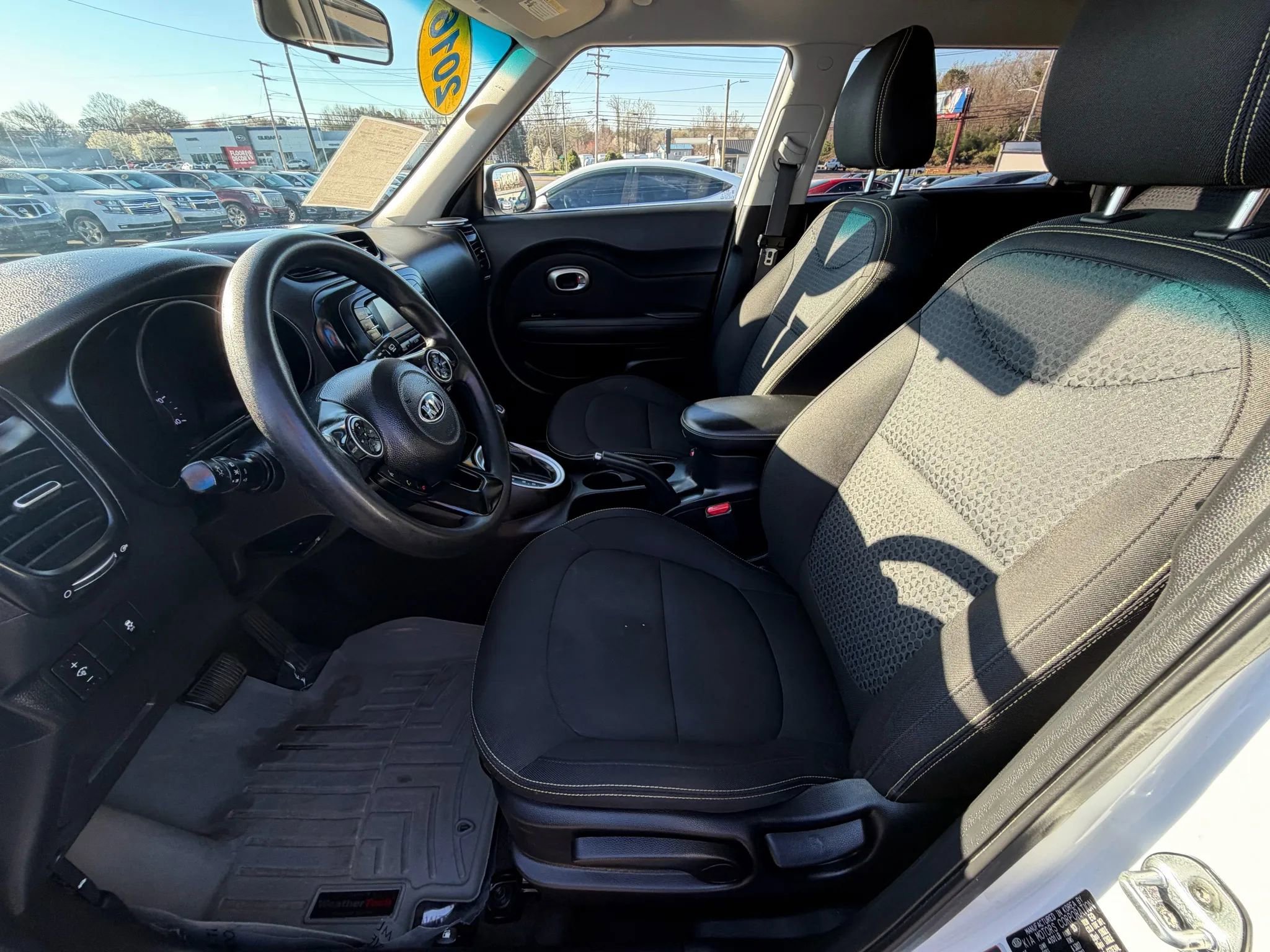 Used 2016 Kia Soul + image 18
