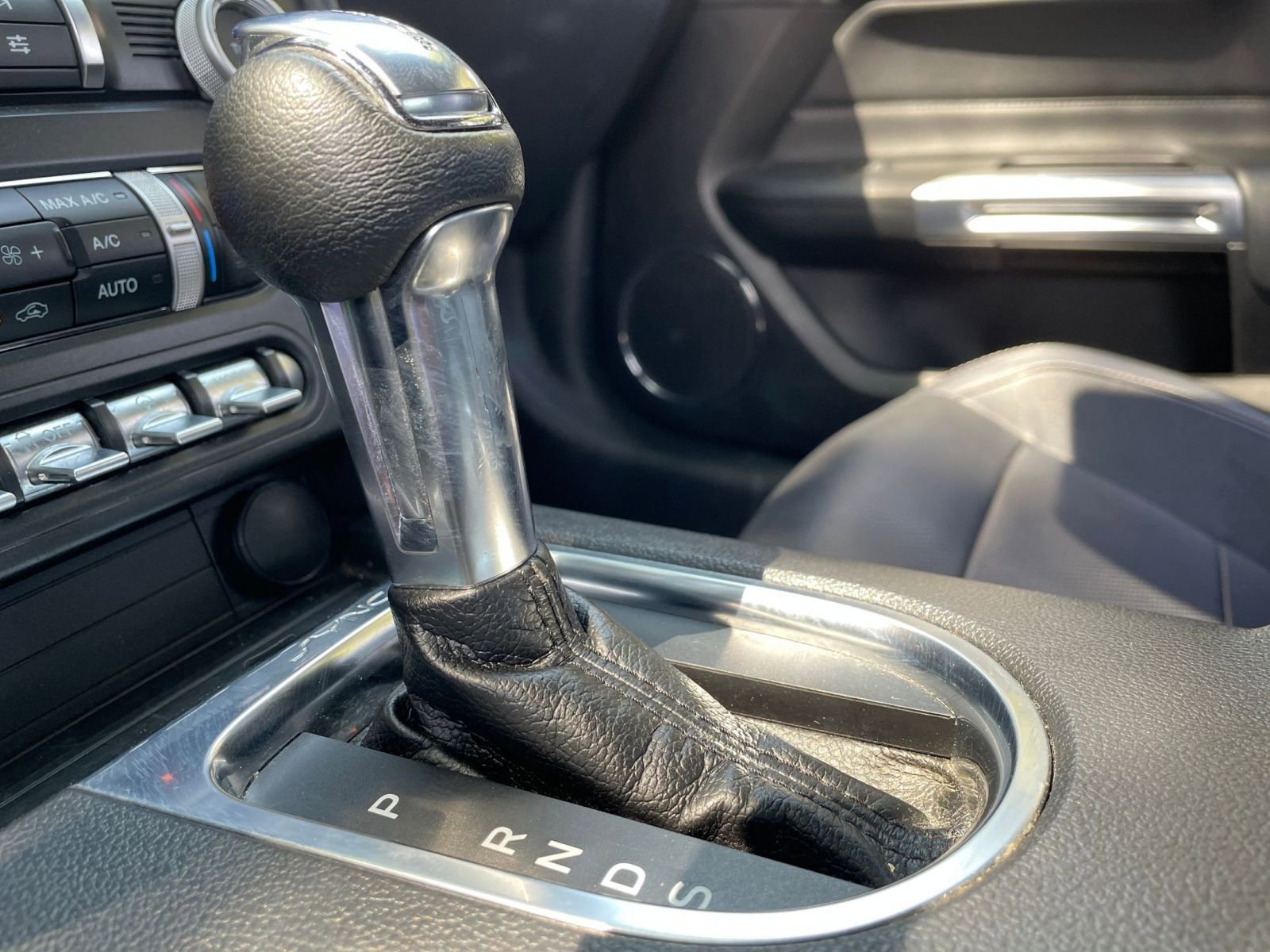 Used 2023 Ford Mustang Premium image 40