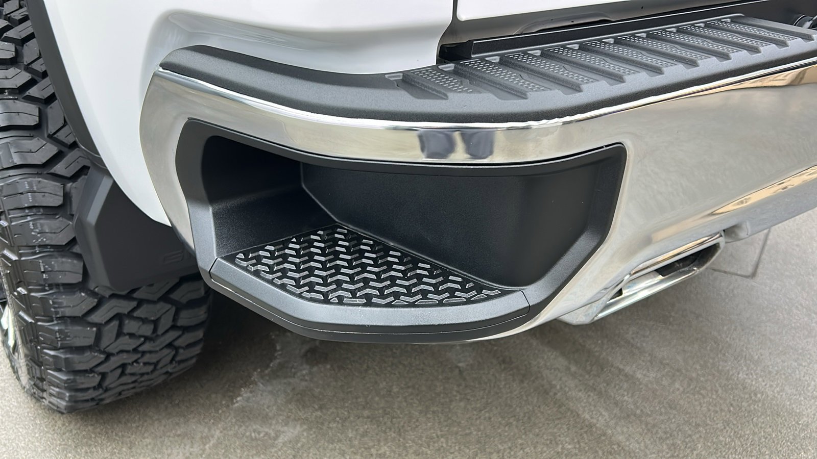 Used 2023 GMC Sierra 1500 SLT image 15