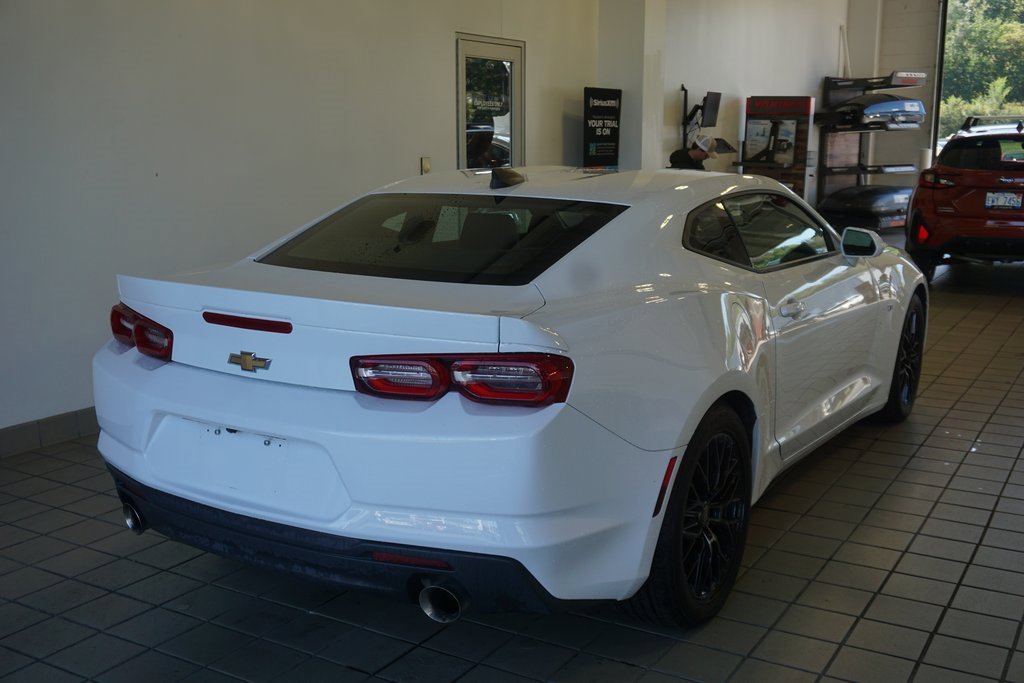 Used 2022 Chevrolet Camaro LT w/ Technology Package image 16