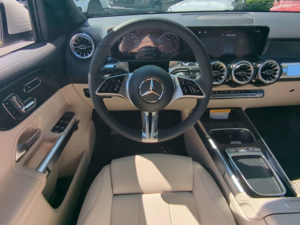 New 2025 Mercedes-Benz GLB 250 GLB 250 image 3