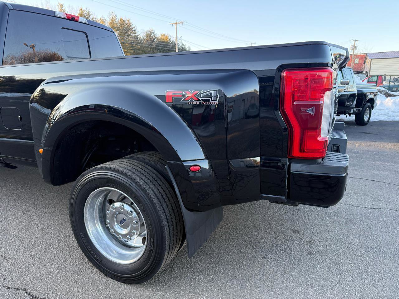 Used 2017 Ford F450 Platinum w/ Platinum Ultimate Package AWD/4WD image 13