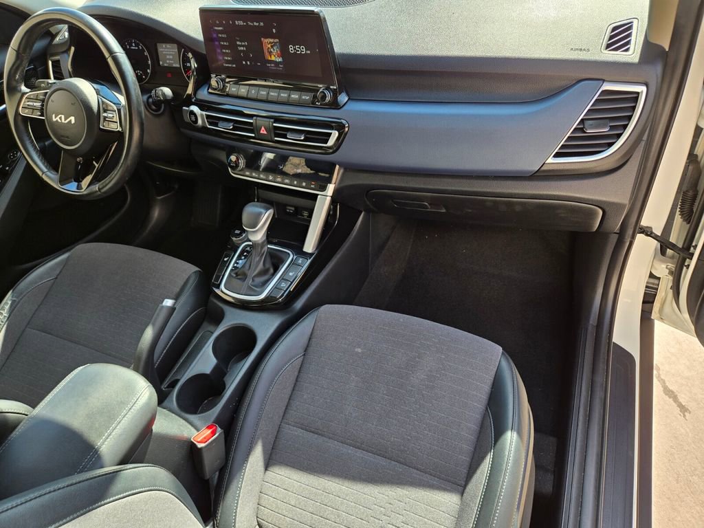 Used 2023 Kia Seltos S w/ Navigation Package AWD/4WD image 20