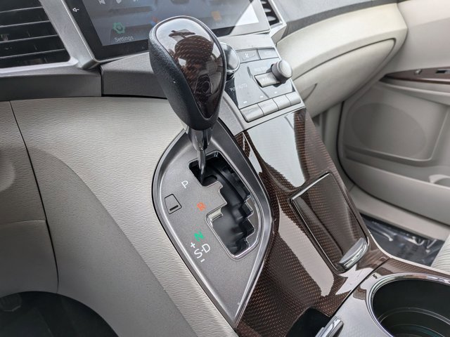 Used 2011 Toyota Venza FWD image 12