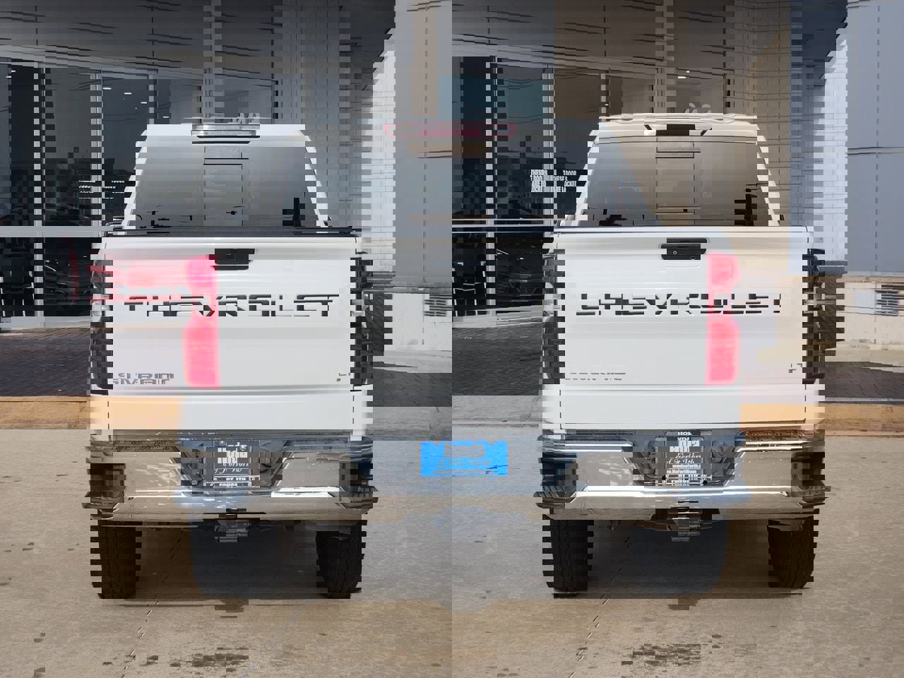 Used 2020 Chevrolet Silverado 1500 LT w/ Texas Edition RWD image 6