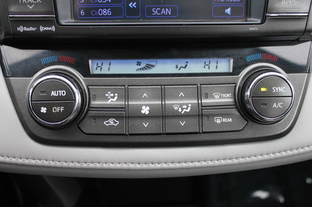 Used 2013 Toyota RAV4 Limited AWD/4WD image 23