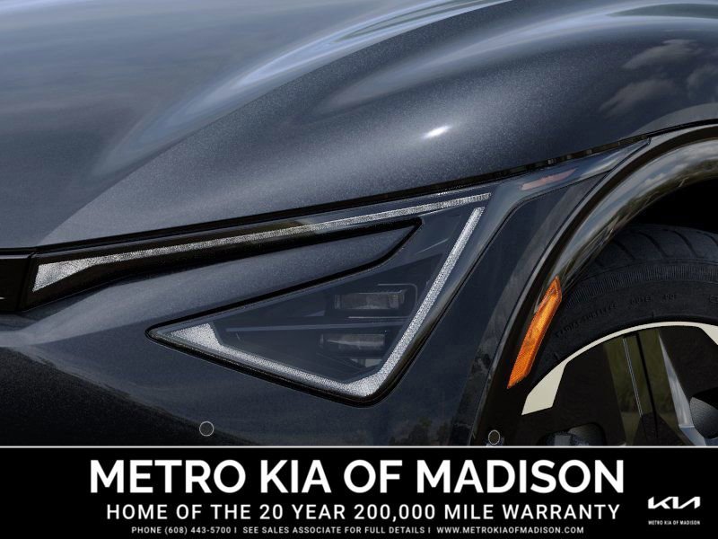 New 2025 Kia EV6 Wind image 10