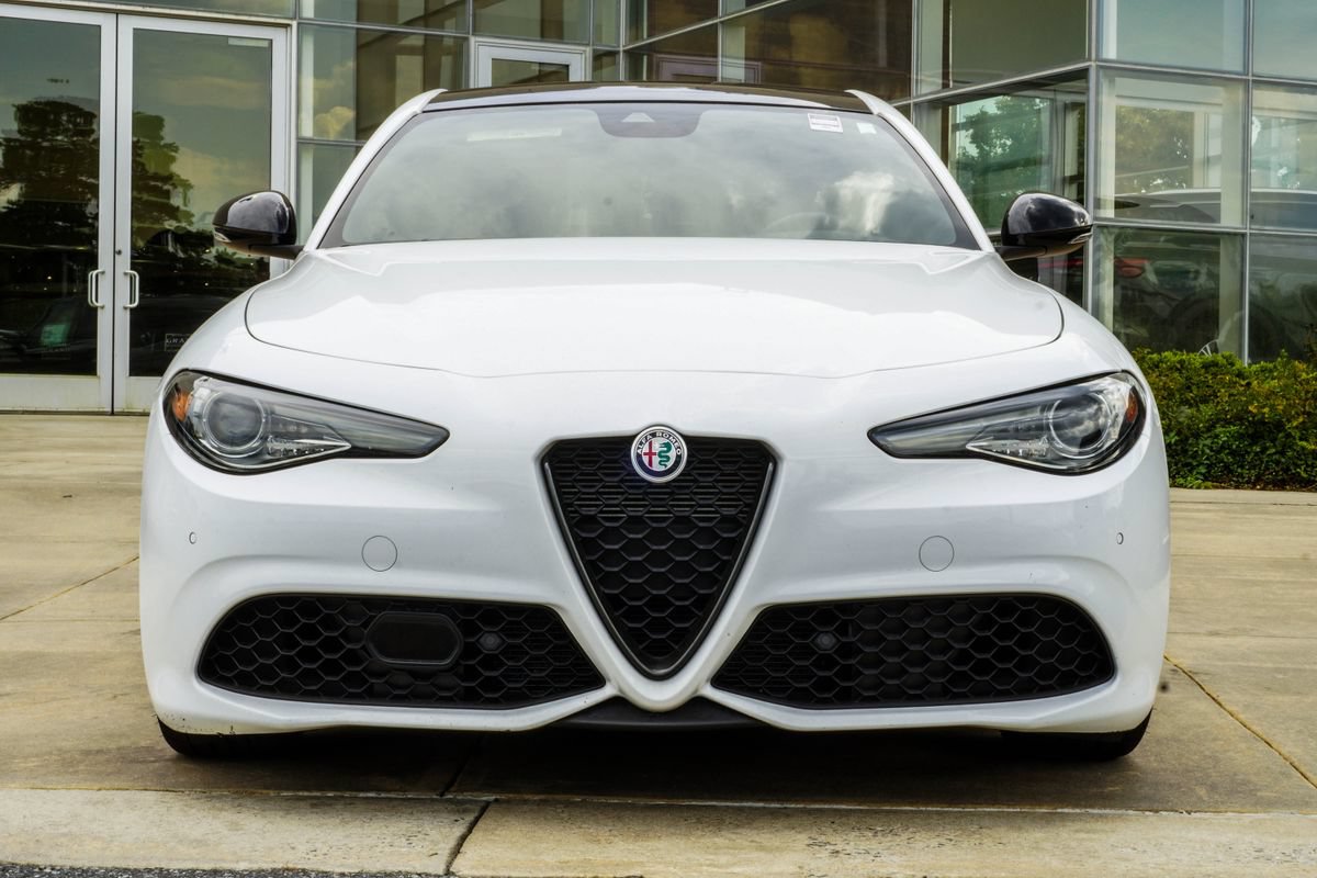 Used 2022 Alfa Romeo Giulia Veloce RWD image 8