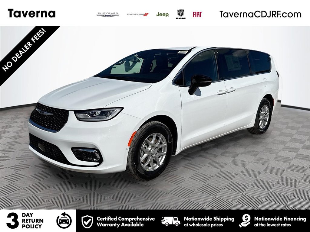 Used 2026 Chrysler Pacifica Select