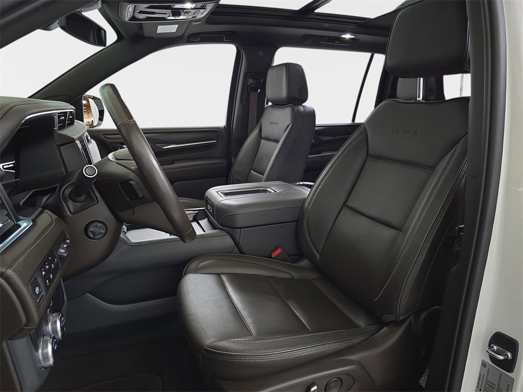 Used 2022 GMC Yukon XL Denali image 19