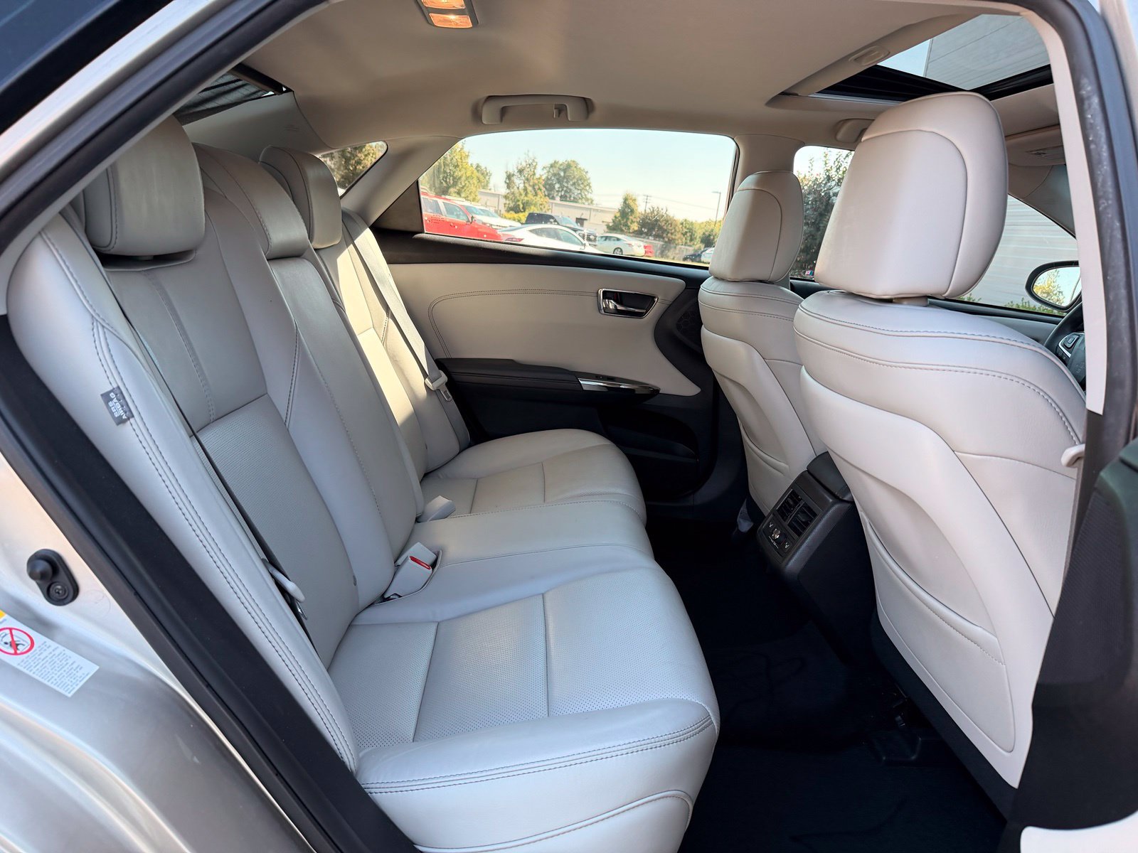 Used 2016 Toyota Avalon Limited w/ Toyota Safety Sense Package FWD image 21