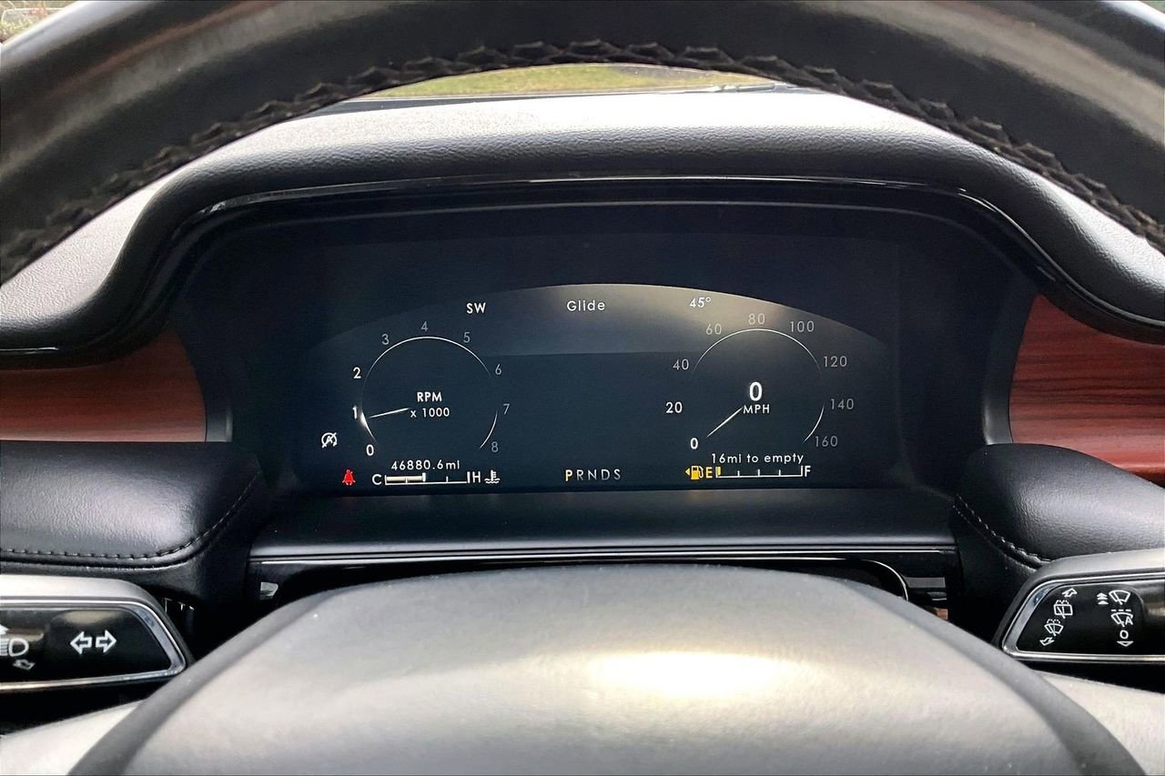 Used 2022 Lincoln Nautilus Reserve image 10