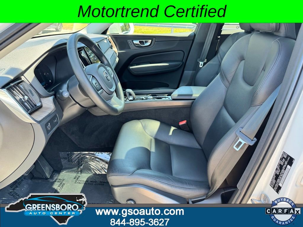 Used 2022 Volvo XC60 B5 Momentum image 9