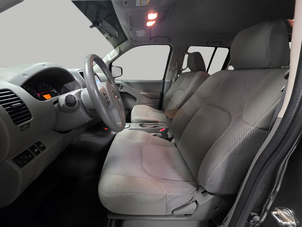 Used 2020 Nissan Frontier SV w/ SV Utility Package AWD/4WD image 14