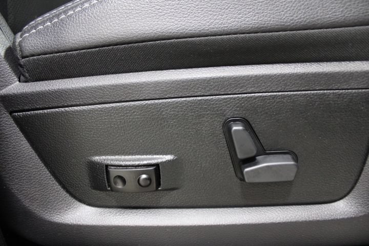 Used 2017 RAM 2500 Laramie w/ Convenience Group AWD/4WD image 25