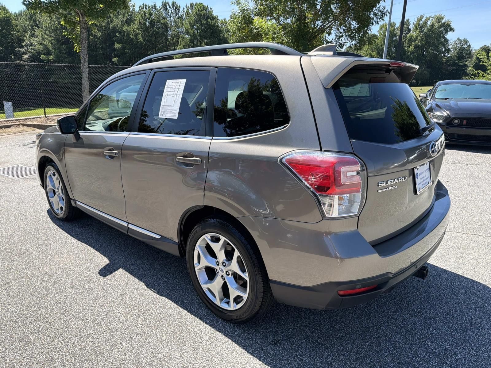 Used 2017 Subaru Forester 2.5i Touring AWD/4WD image 5