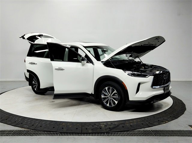 Used 2025 INFINITI QX60 Pure image 9