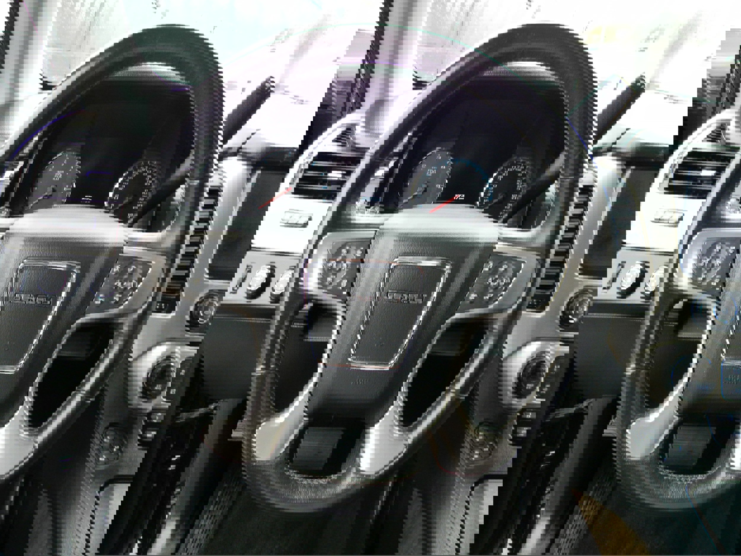 Used 2018 GMC Yukon XL Denali w/ Open Road Package image 9