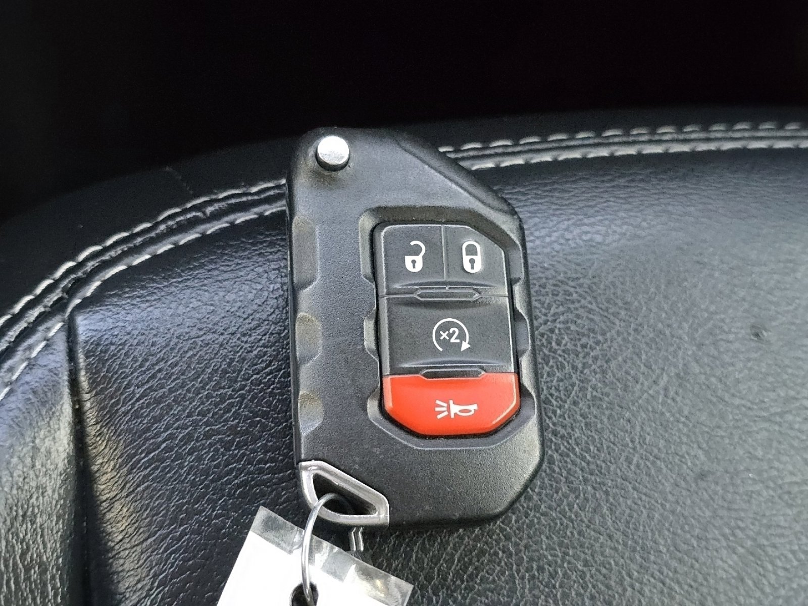 Used 2020 Jeep Gladiator Overland image 35