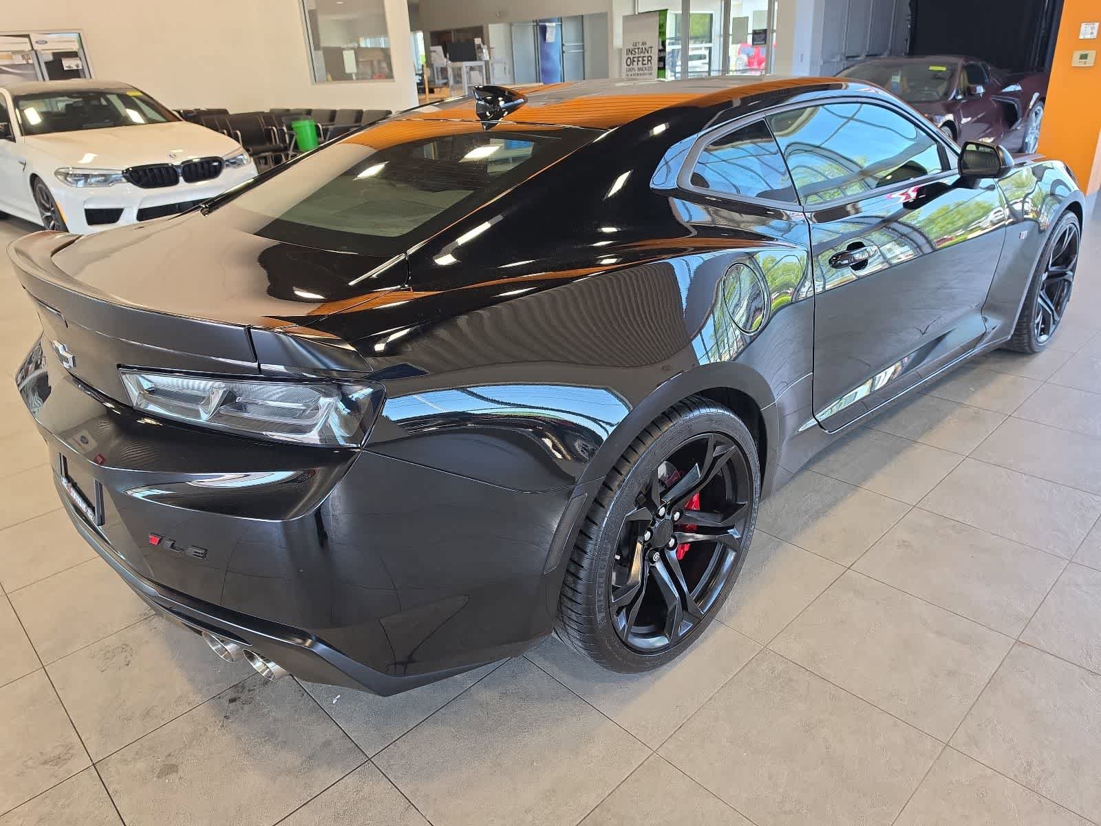 Used 2017 Chevrolet Camaro SS RWD image 7