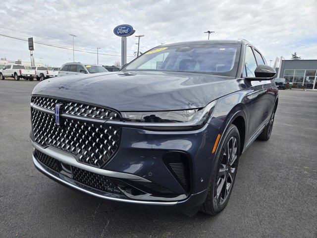Used 2024 Lincoln Nautilus Reserve w/ Equipment Group 202A image 4