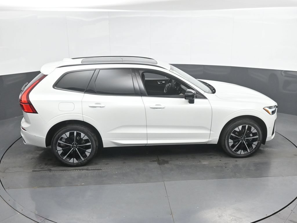 New 2026 Volvo XC60 B5 Plus w/ Climate Package AWD/4WD image 28
