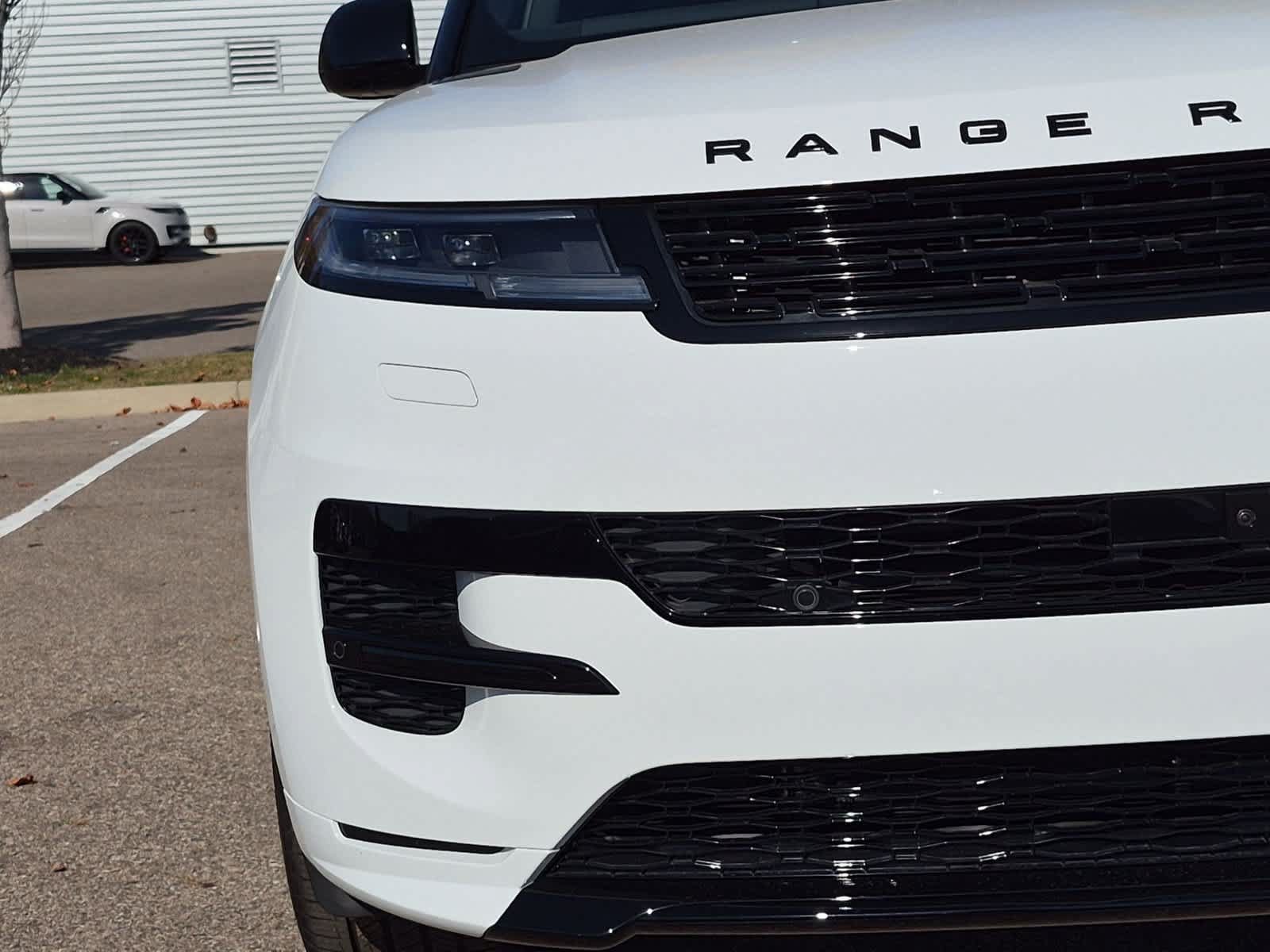 New 2027 Land Rover Range Rover Sport Dynamic SE AWD/4WD image 10