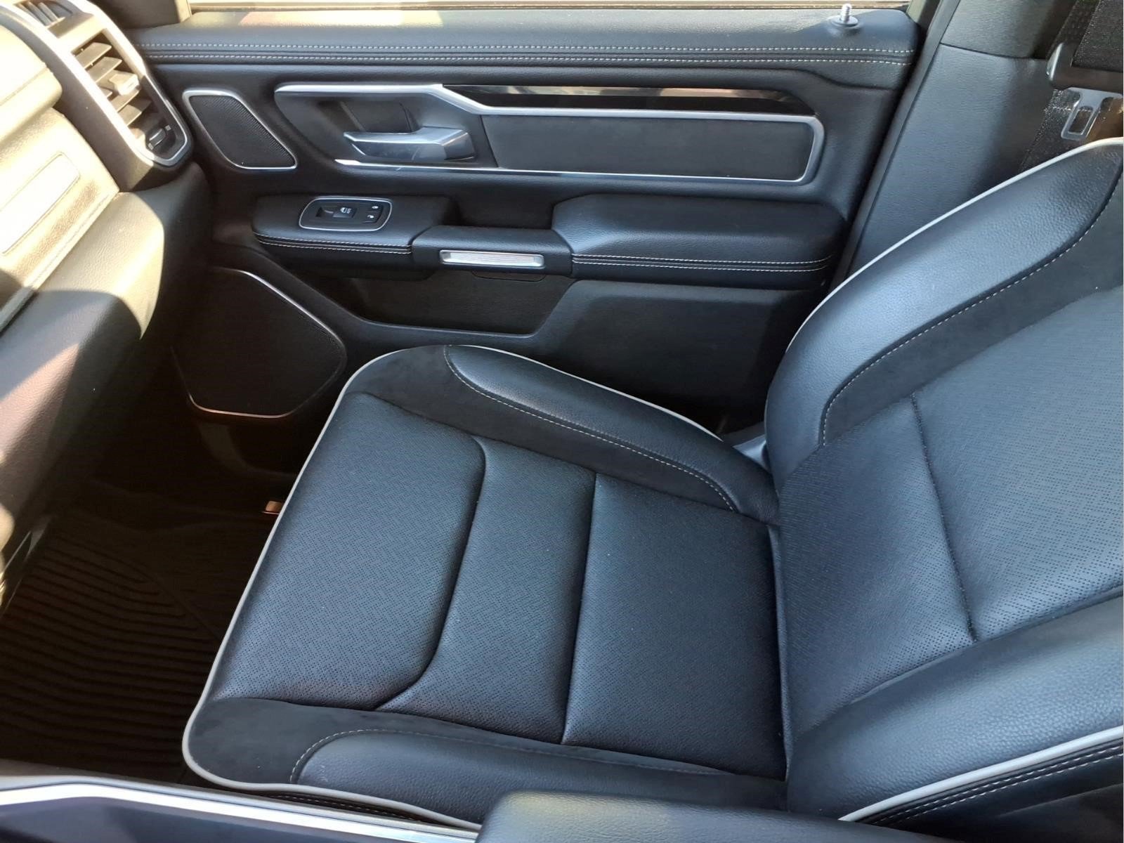 Used 2020 RAM 1500 Laramie AWD/4WD image 25