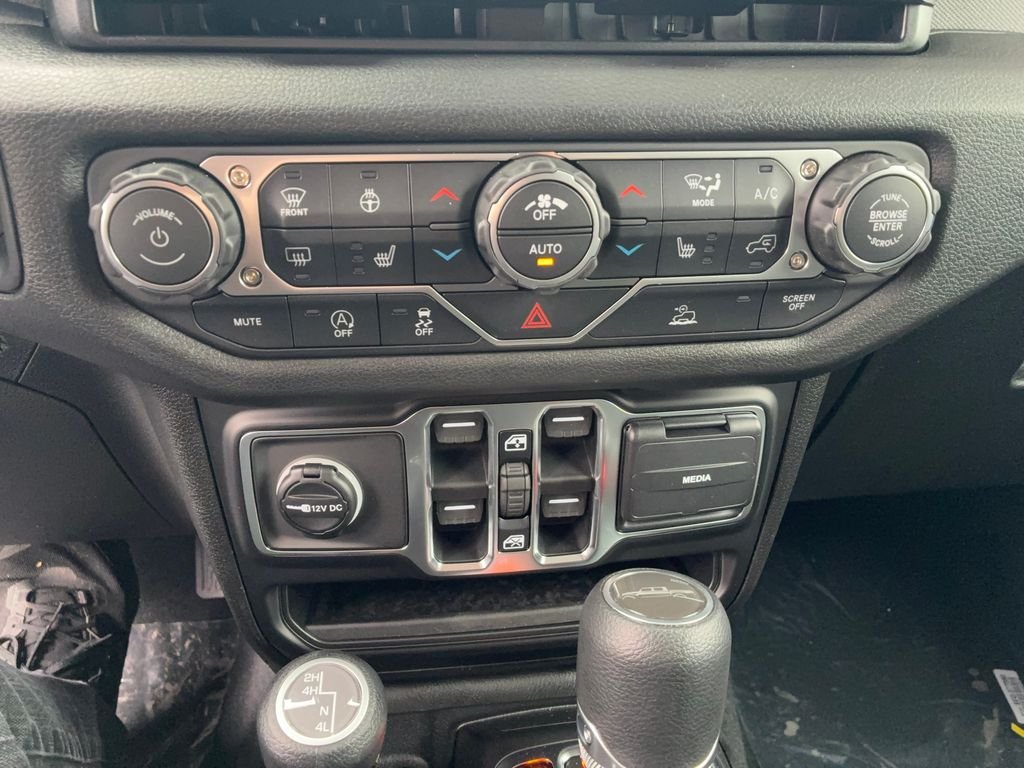 New 2026 Jeep Gladiator Sport AWD/4WD image 12