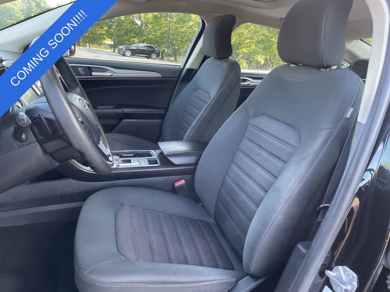 Used 2019 Ford Fusion SE AWD/4WD image 12