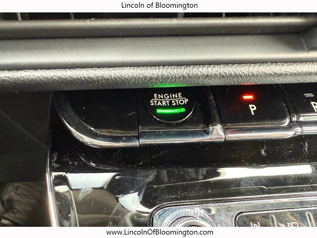 New 2025 Lincoln Corsair Reserve w/ Towing Package image 29