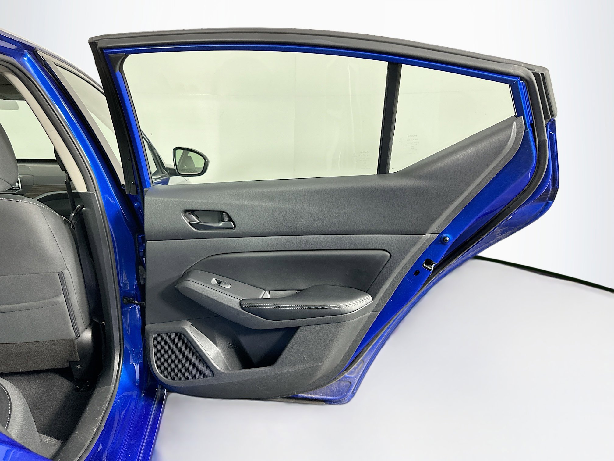 Used 2025 Nissan Altima 2.5 SV image 27