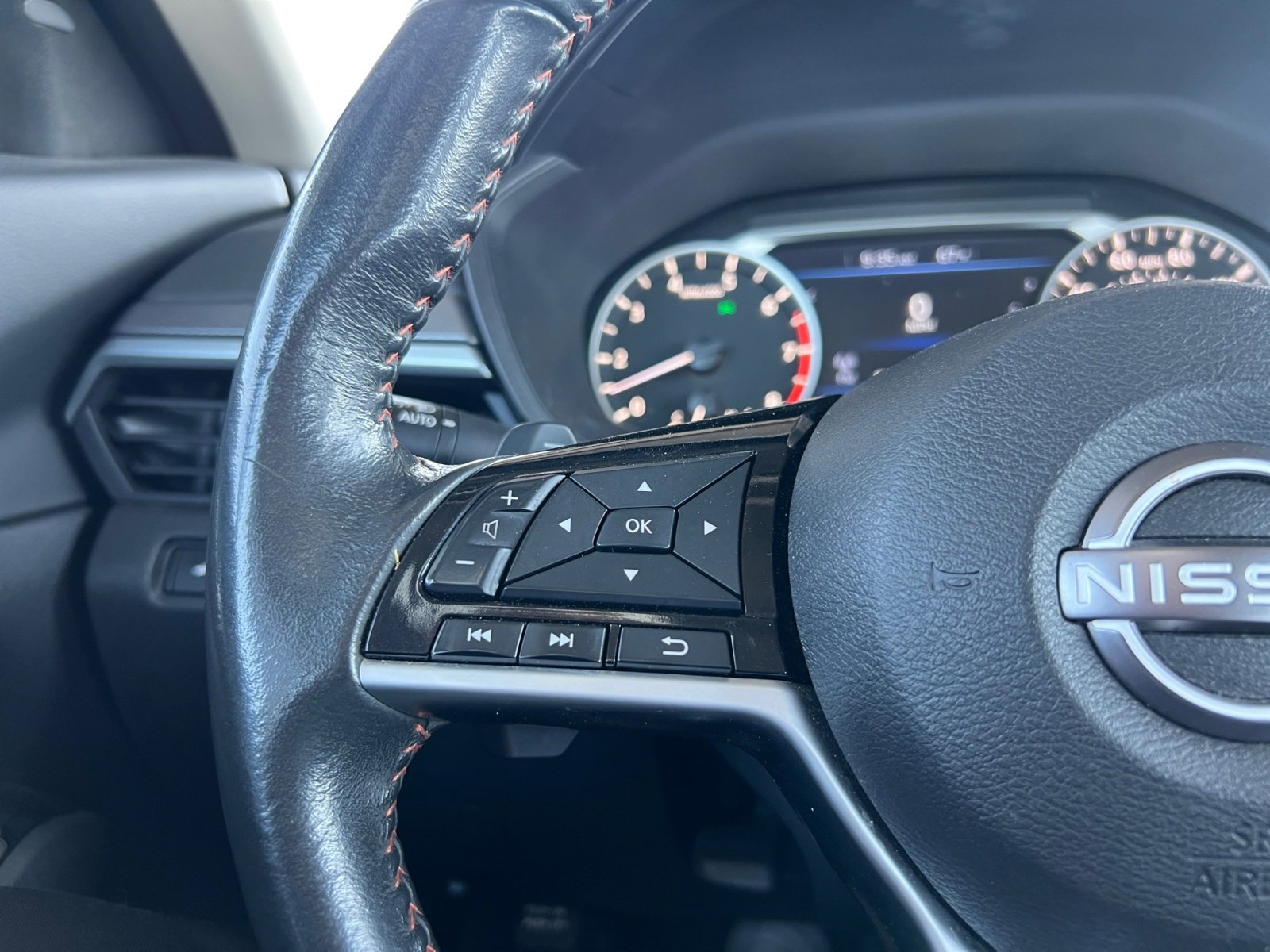 Used 2023 Nissan Altima 2.5 SR image 19