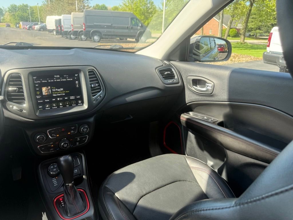 Used 2021 Jeep Compass Trailhawk AWD/4WD image 37
