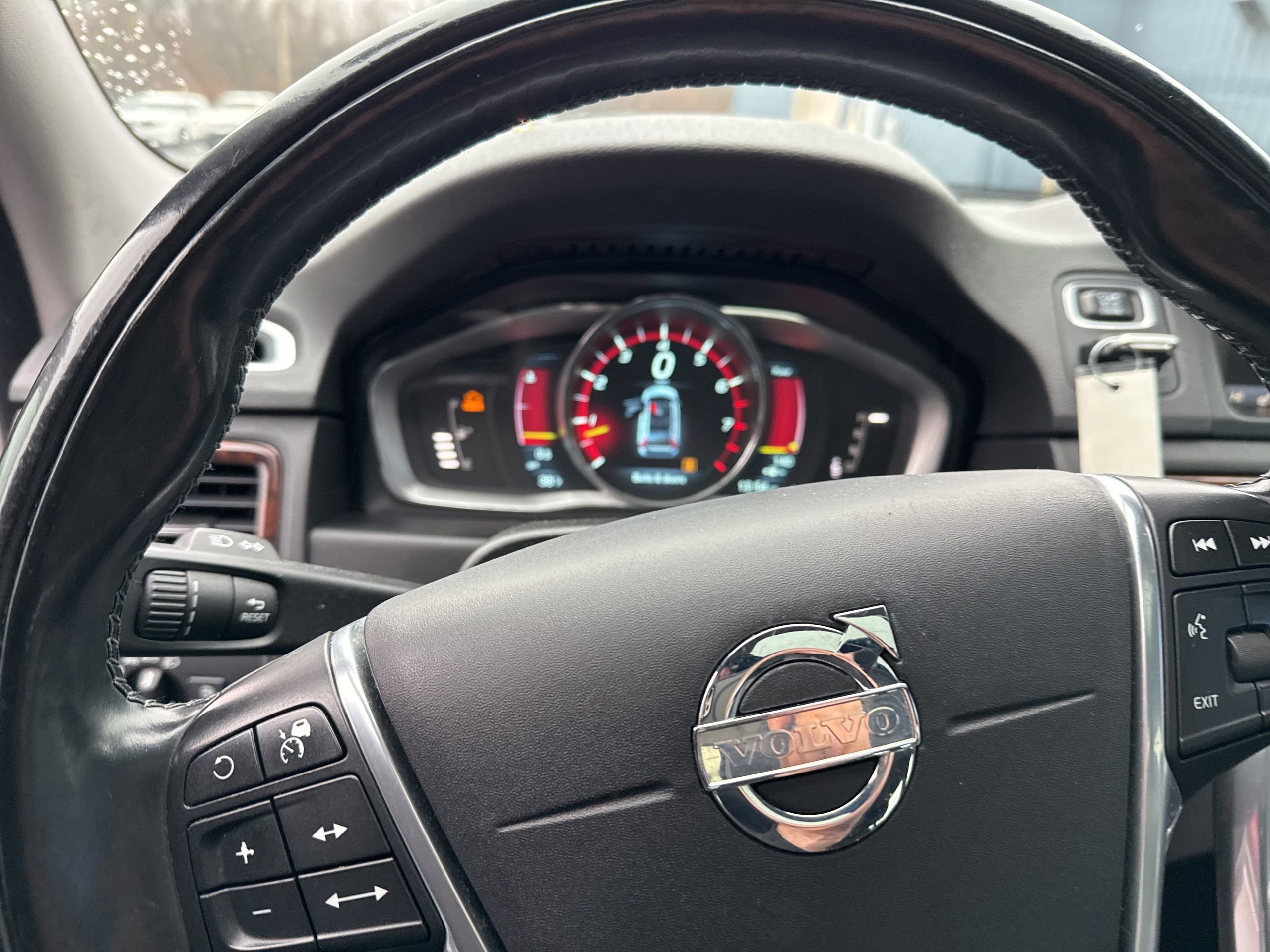 Used 2014 Volvo XC70 T6 image 11