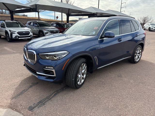 Used 2021 BMW X5 xDrive40i w/ Premium Package image 3